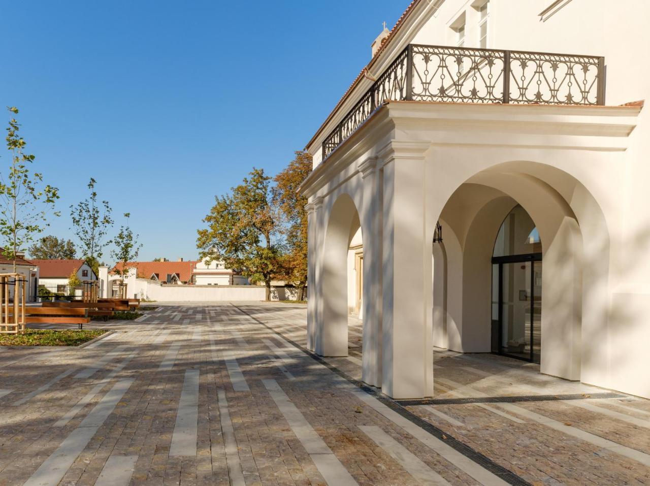 Chateau Clara Futura Dolni Brezany ภายนอก รูปภาพ