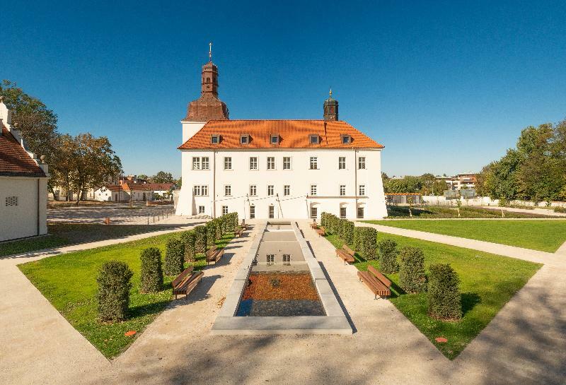 Chateau Clara Futura Dolni Brezany ภายนอก รูปภาพ